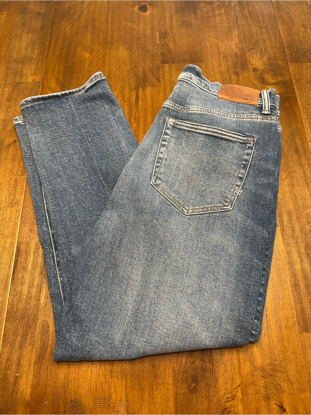 AE MOM JEAN